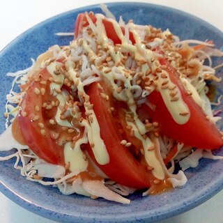 千切り野菜とトマトと釜揚げしらすのごまサラダ